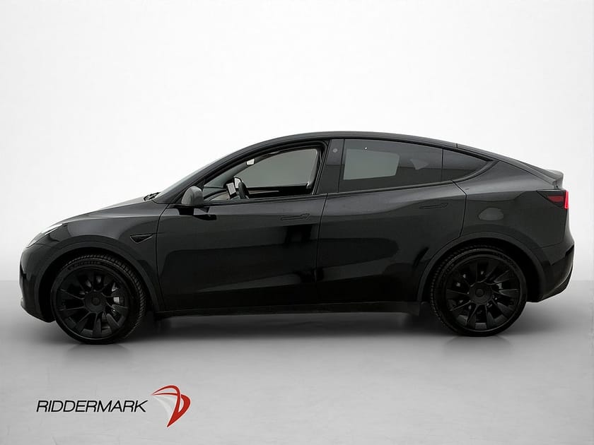 Bild 5 av Tesla Model Y Standard Range RWD Pano Värmepump AP Kamera Drag