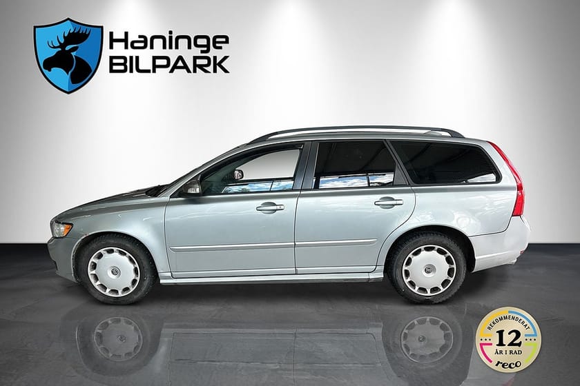 Bild 5 av Volvo V50 D5 Momentum / SUPERDEAL 3.95% / AUTOMAT