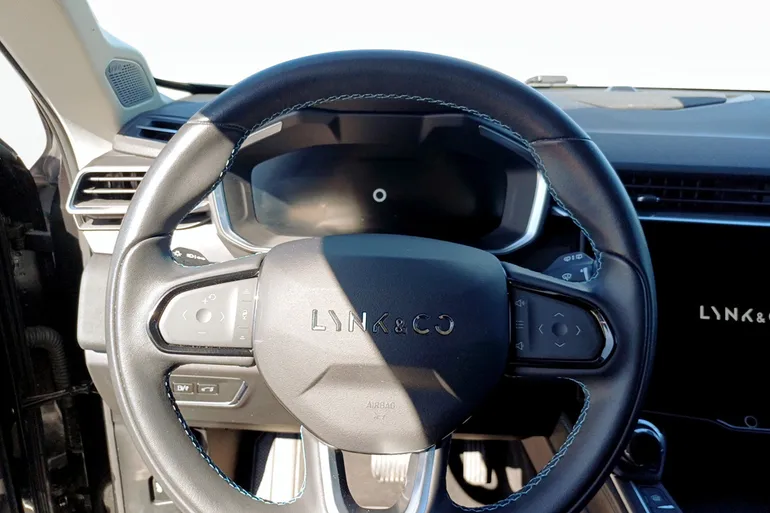 Lynk & Co 01 PHEV