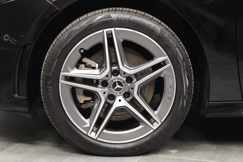 Bild 5 av Mercedes-Benz A 250 e AMG Line Advanced Rattvärme Panelbelysing