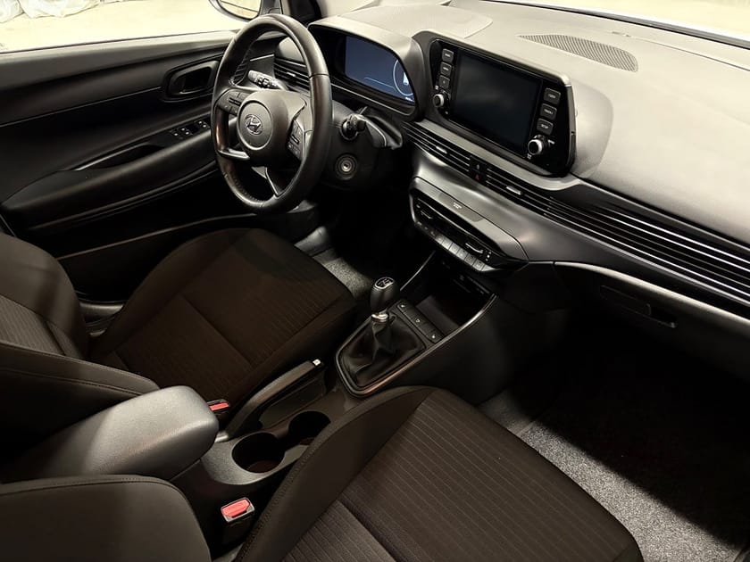 Bild 4 av Hyundai i20 Essential 1.2 MPi, Backkamera, Rattvärme, Vinterhjul