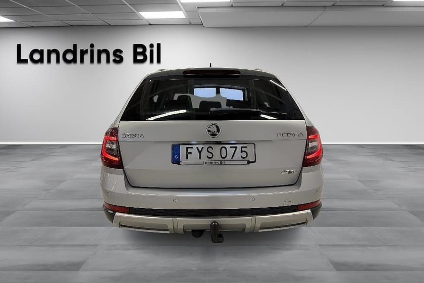 Bild 5 av Škoda Octavia Scout Skoda 2.0 TDI 150HK AUT 4x4 Premium *Drag*V-Hjul*Värmare*