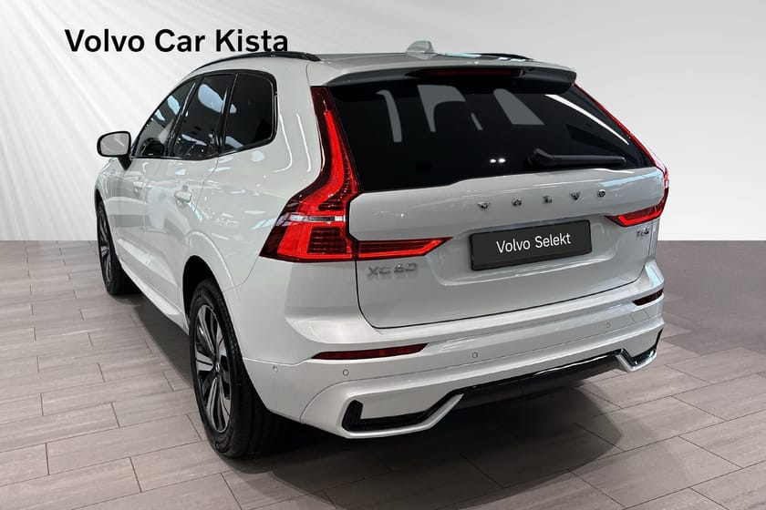 Bild 4 av Volvo XC60 T6 Plus Dark Nordic Edition Läder Drag Pano 360