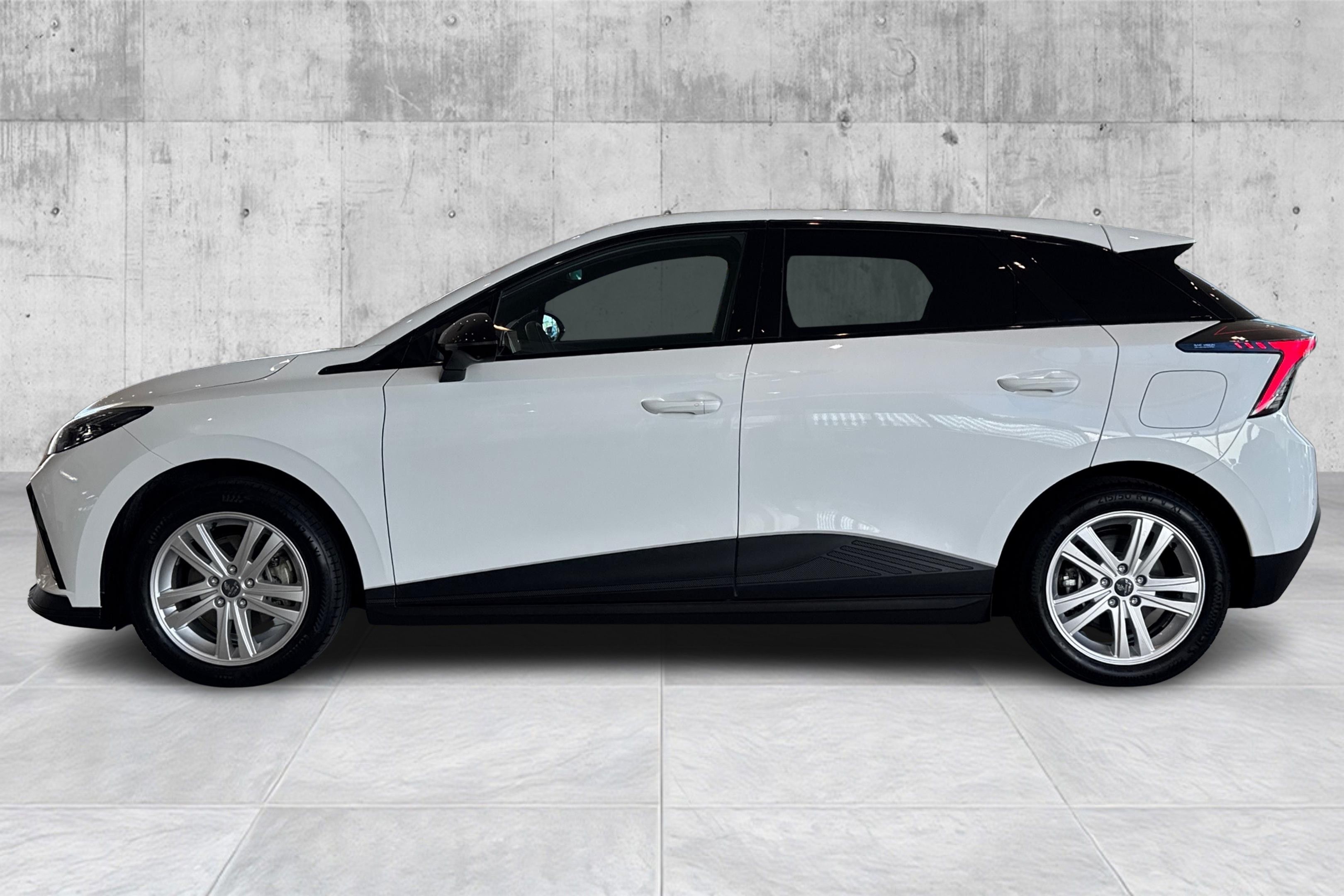 MG 4 Electric Long Range 64 kWh, 204hp, 2022