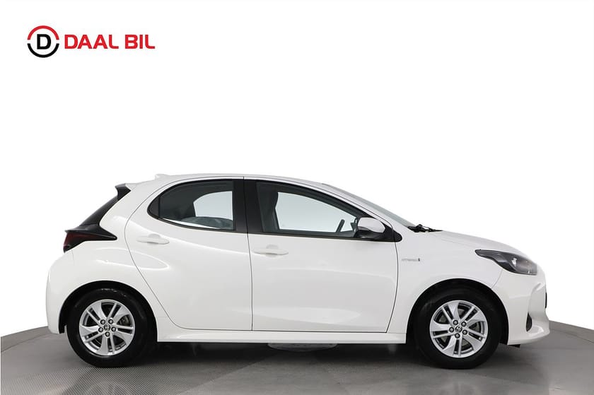 Bild 5 av Toyota Yaris Hybrid CVT 116HK ACTIVE B-KAMERA M-VÄRM CARPLAY