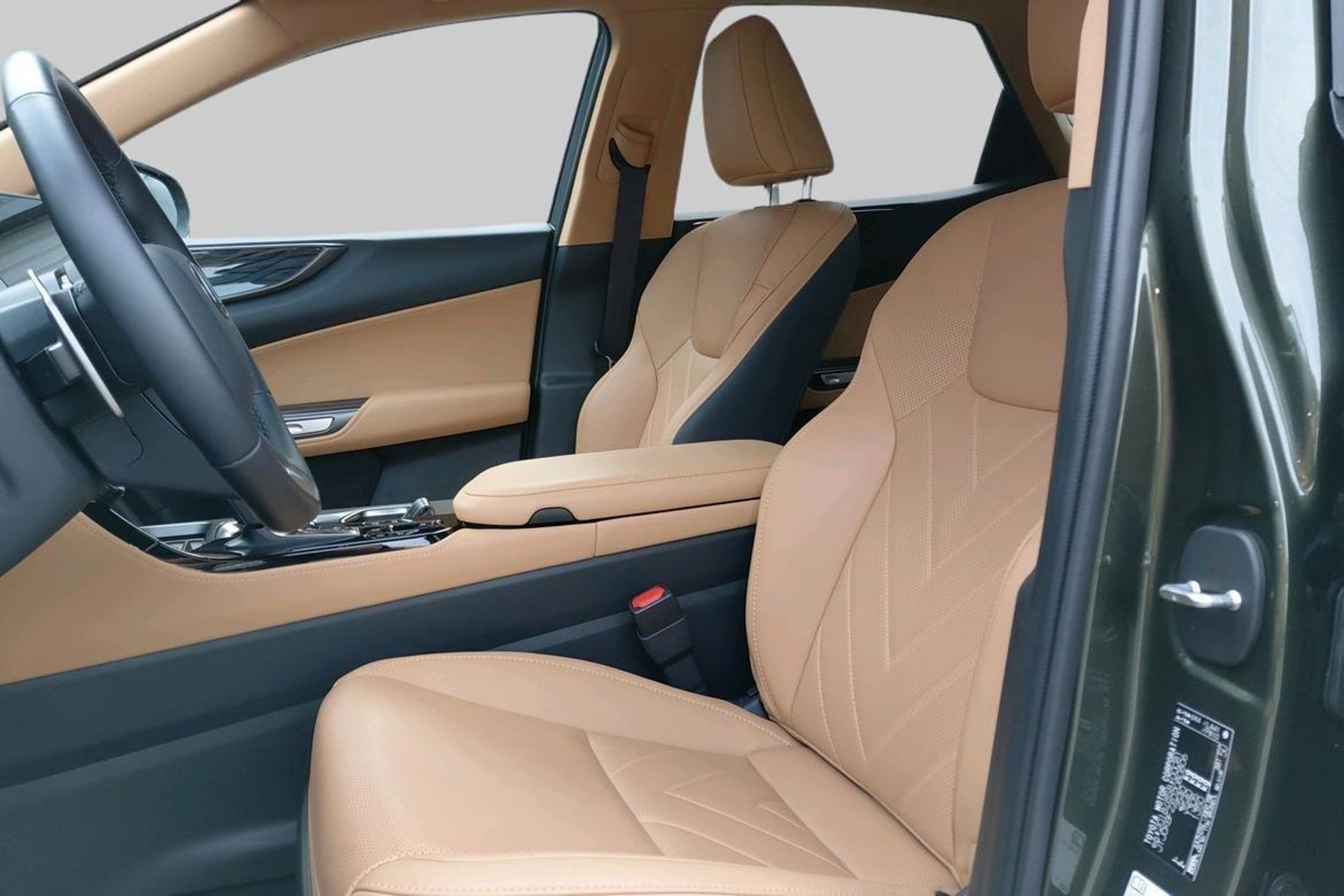 Lexus NX 450h+ Executive Teknikpaket 2026, bild 7/10