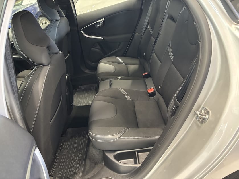 Bild 5 av Volvo V40 D3 150 HK