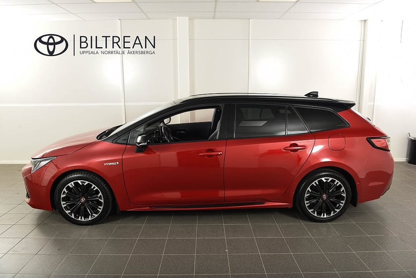 Bild 2 av Toyota Corolla Touring Sports Hybrid Kombi 1,8 Elhybrid GR-S Teknikpaket