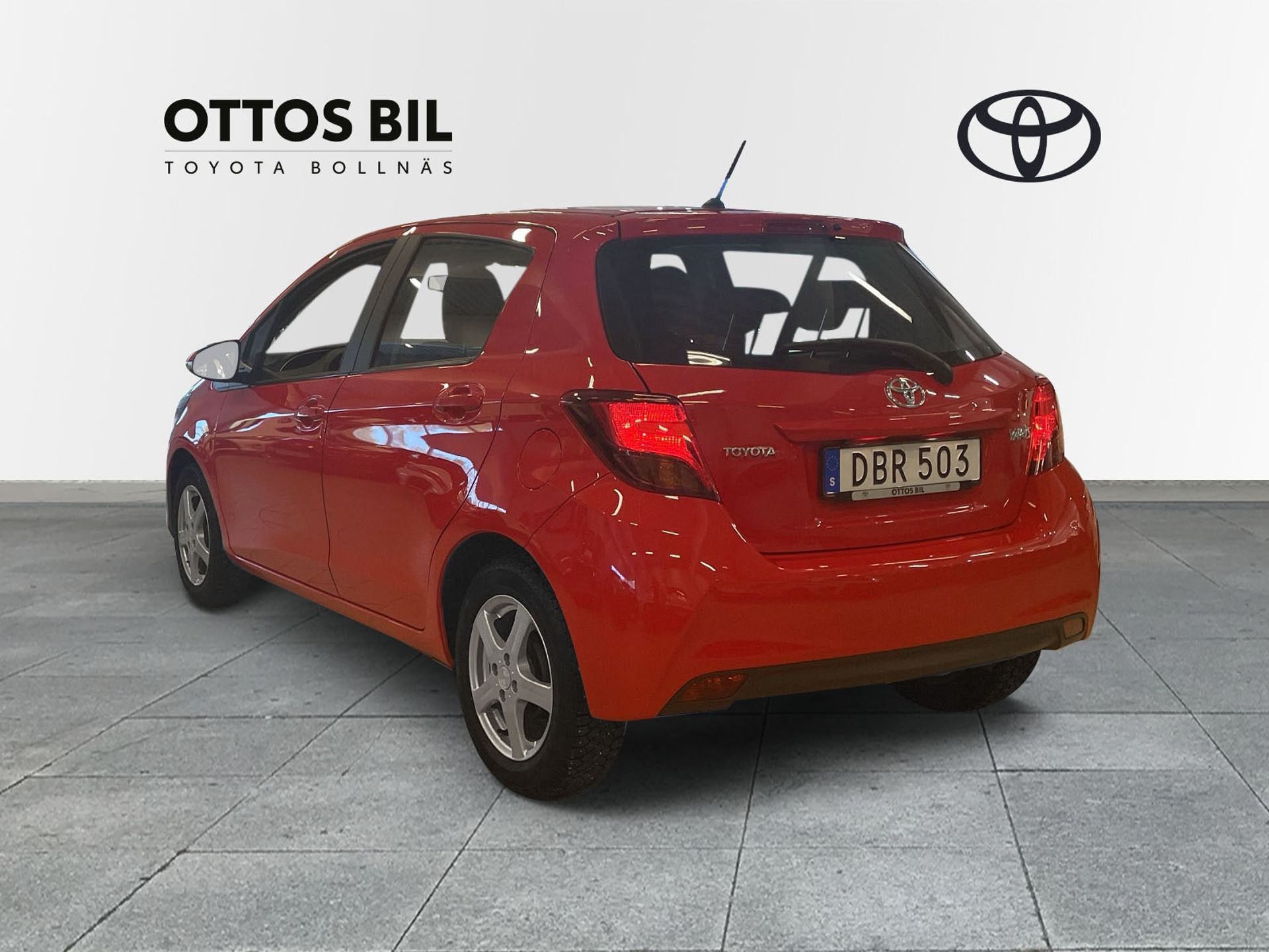 Toyota Yaris 2015, photo 2/10