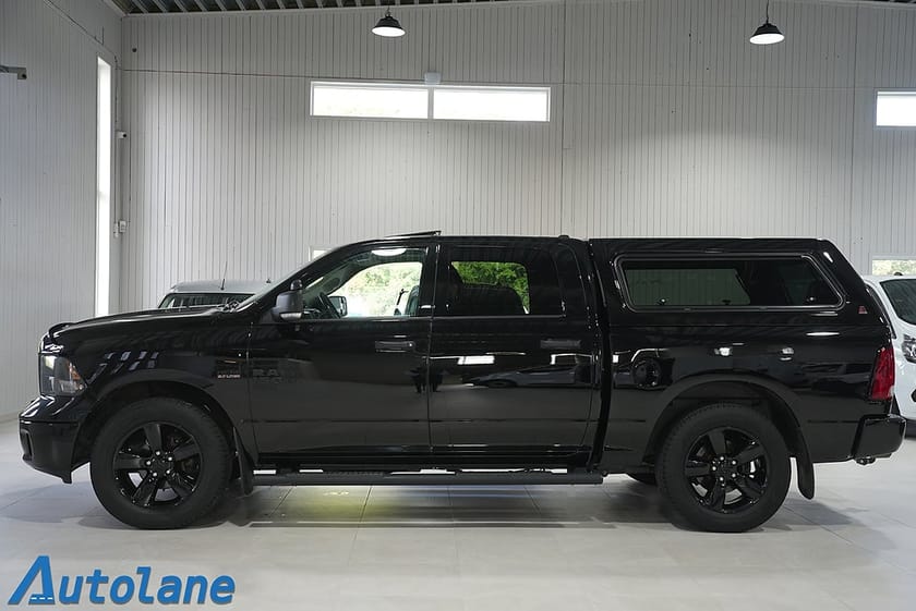 Bild 3 av RAM 1500 Crew Cab Classic 5.7 V8 HEMI 4x4 Drag,Kamera,GPS, 395hk