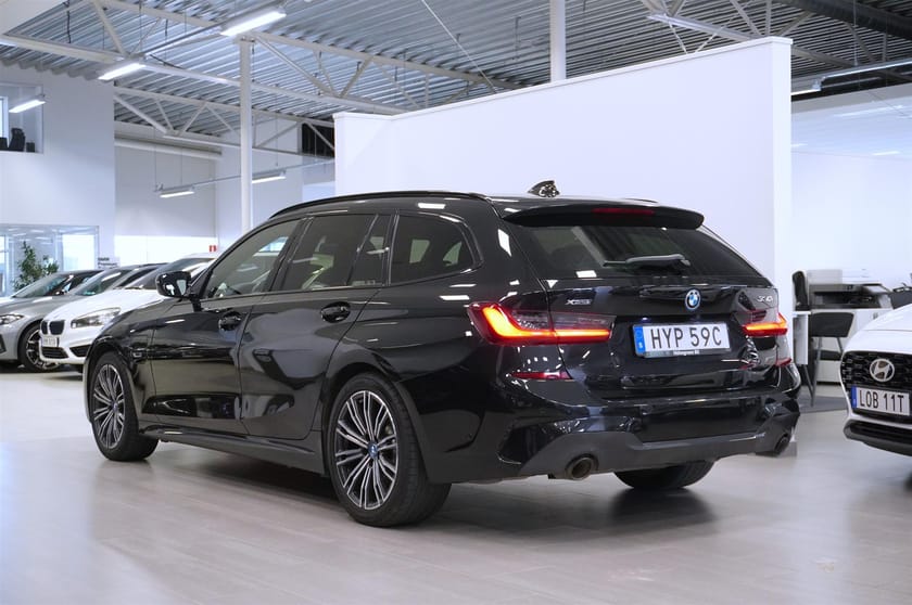 Bild 3 av BMW 330e xDrive Touring M Sport Drag Aktiv Fartpilot HiFi