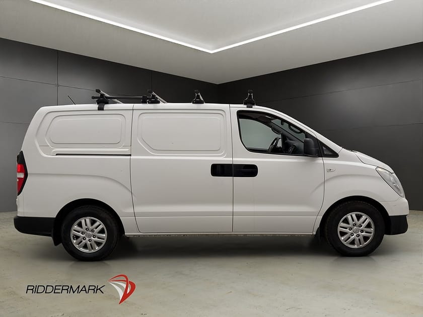 Bild 2 av Hyundai H-1 Cargo 170hk Värm Drag 3-Sits 2xDörrar 1-Brukare