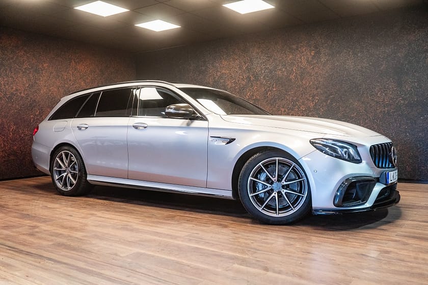Bild 2 av Mercedes-Benz AMG E 63 T 4MATIC+ 4M+ | Skalstolar | Kolfiber | SE SPEC | 4751kr/mån