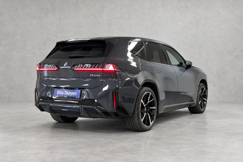 Bilde 3 av BMW iX3 50 xDrive