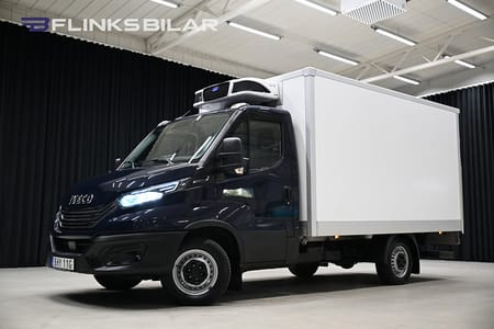 Iveco Daily 35-140 Chassi Cab 136HK Automat|Volymskåp|Bakgavellyft|Kylbil|Moms|SeUtr!