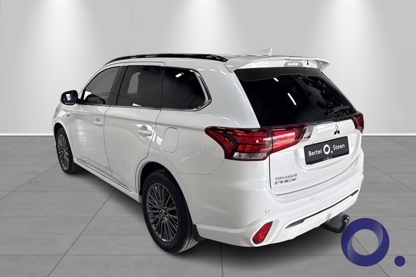 Bilde 3 av Mitsubishi Outlander PHEV kun 77000 km