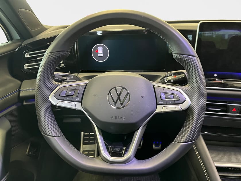 Bild 4 av Volkswagen Tiguan eHybrid 1.5 TSI 272hk Swe Edition *Panoglastak*
