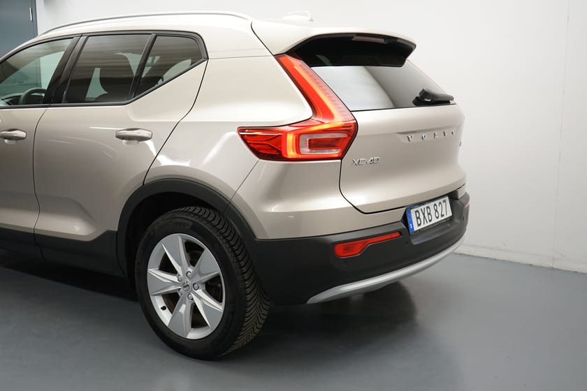 Bild 3 av Volvo XC40 B4 FWD Bensin Core SE II, Navigation, Baklucka elmanövrerad