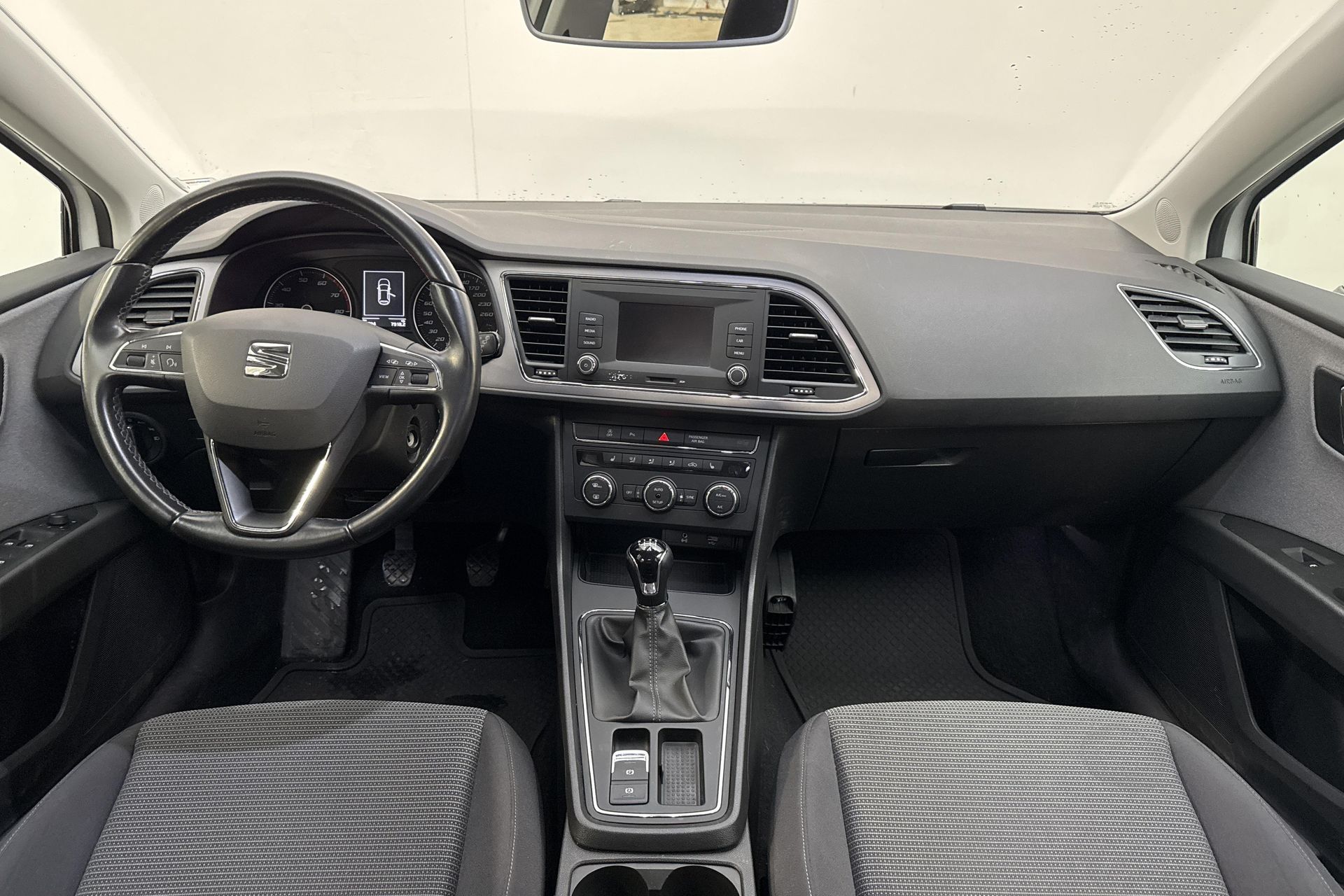 Seat Leon 1.5 TGI 2020, photo 7/10