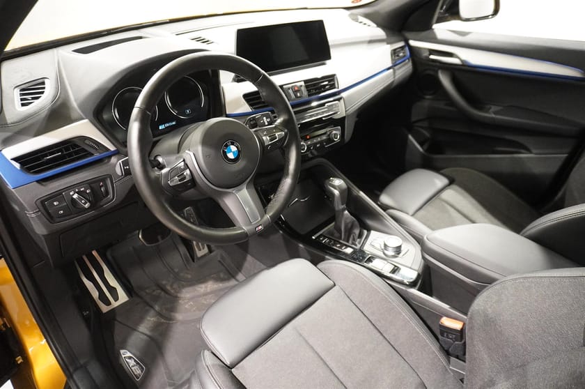 Bild 4 av BMW X2 xDrive25e M Sport Kamera HUD Navi Plus