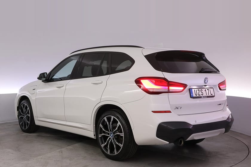 Bild 4 av BMW X1 xDrive25e Steptronic M Sport Läder HUD Kamera Värmare