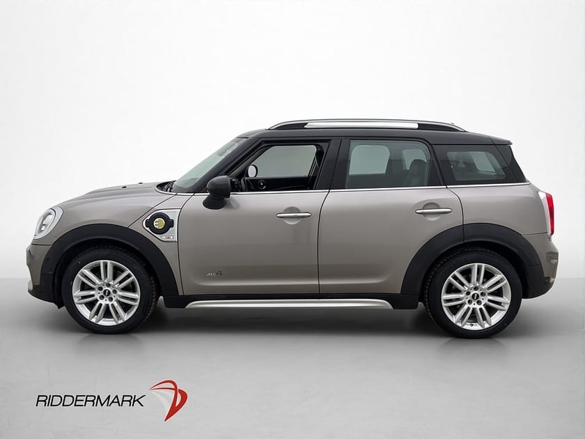 Bild 4 av MINI Countryman Cooper SE ALL4 Salt II B-Kamera Navi Skinn