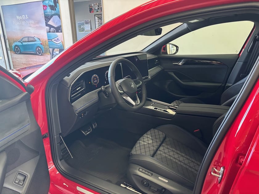 Bild 5 av Volkswagen Passat Variant eHybrid PB   R-LINE 1.5 TSI 272 HK