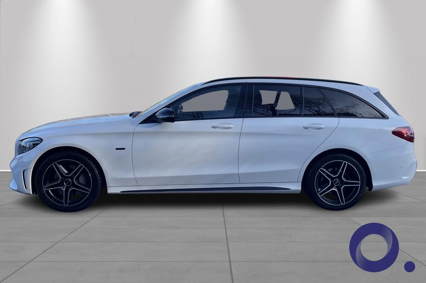 Bilde 2 av Mercedes-Benz C 300 T e AMG | HENGERFESTE | MULTIBEAM | PREMIUM