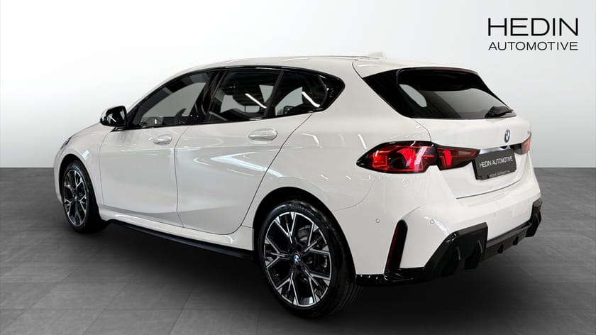 Bild 2 av BMW 120 5-d M Sport Rattvärme Driving assist