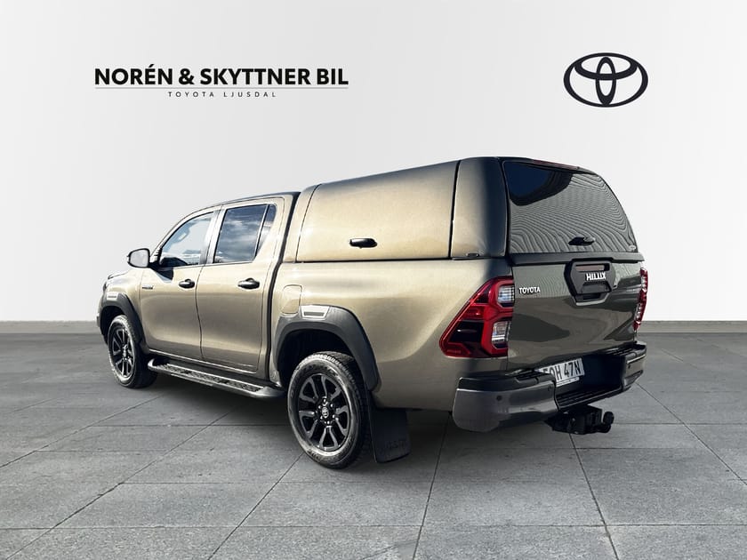 Bild 4 av Toyota Hilux Dubbelhytt D-CAB 2,8D Invincible JBL /Kåpa