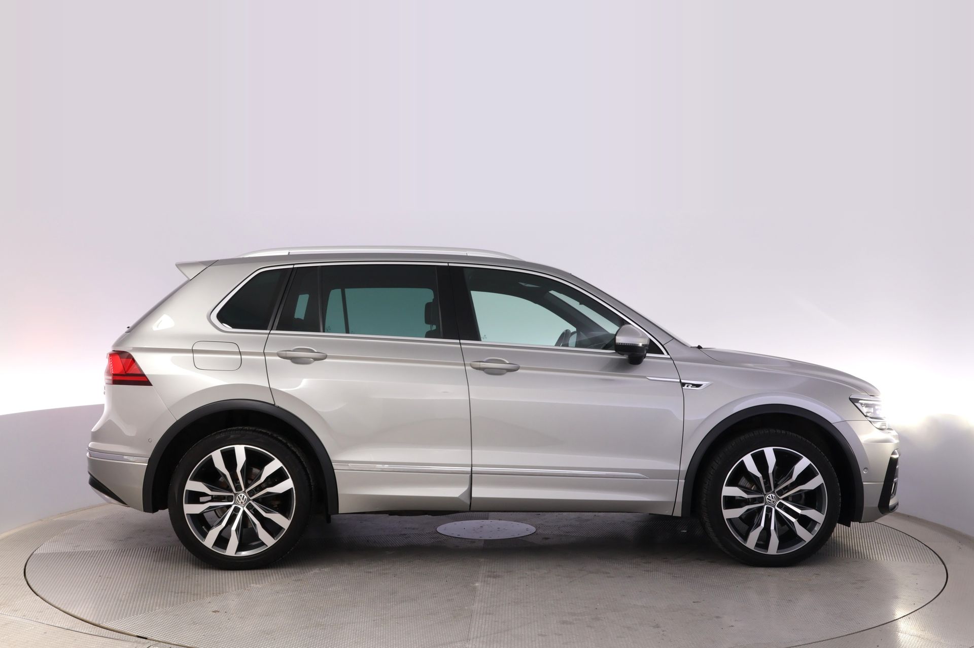 Volkswagen Tiguan 2017, bild 5/10