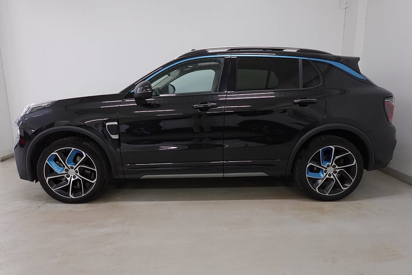Bild 3 av Lynk & Co 01 PHEV DCT Euro 6 Pano Adap-F Ambient 360° Infinity