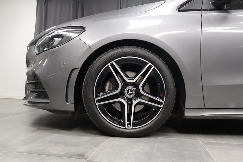 Bild 5 av Mercedes-Benz B 200 d AMG Premium Burmester Värmare Drag Night