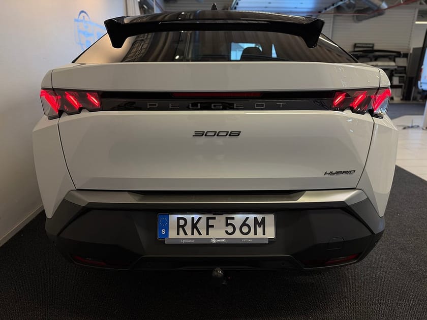 Bild 4 av Peugeot 3008 Hybrid 145 1.2 145hk GT ULTIMATE | Vhjul / 360°/ Drag/ MOMS