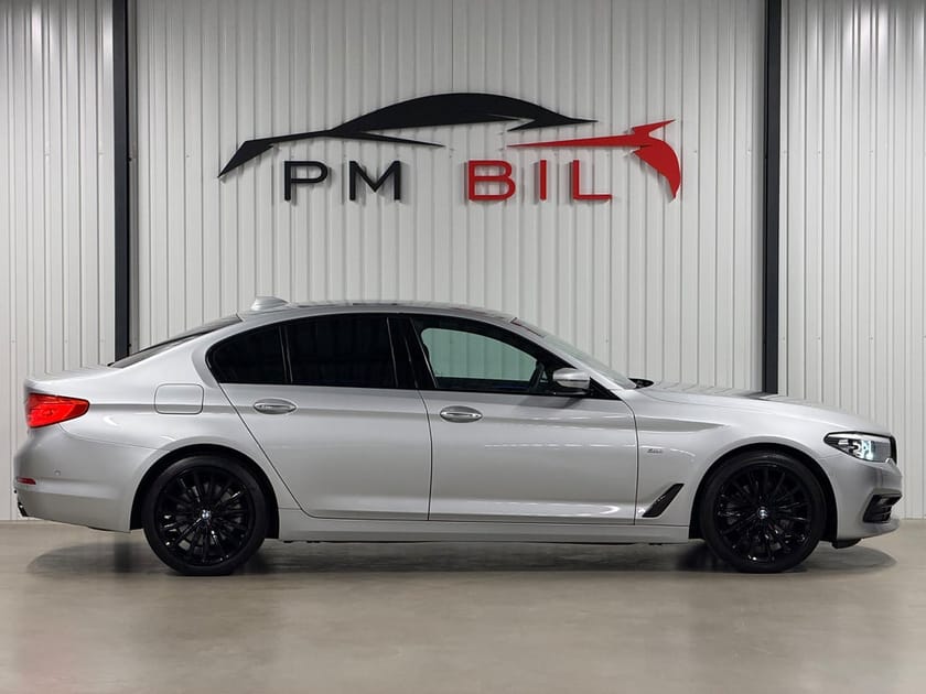 Bild 5 av BMW 520i Sedan / Sport Line / Drag / Värmare / Mycket Fint Skick