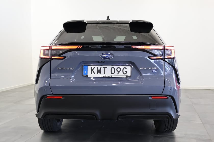 Bild 5 av Subaru Solterra 72.6 kWh AWD Touring + V-Hjul Pano NYSERVAD H/K Minne