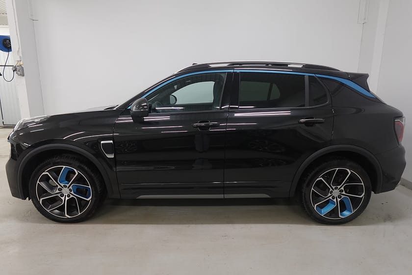 Bild 3 av Lynk & Co 01 PHEV DCT Euro 6 Pano Adap-F Ambient 360° Infinity