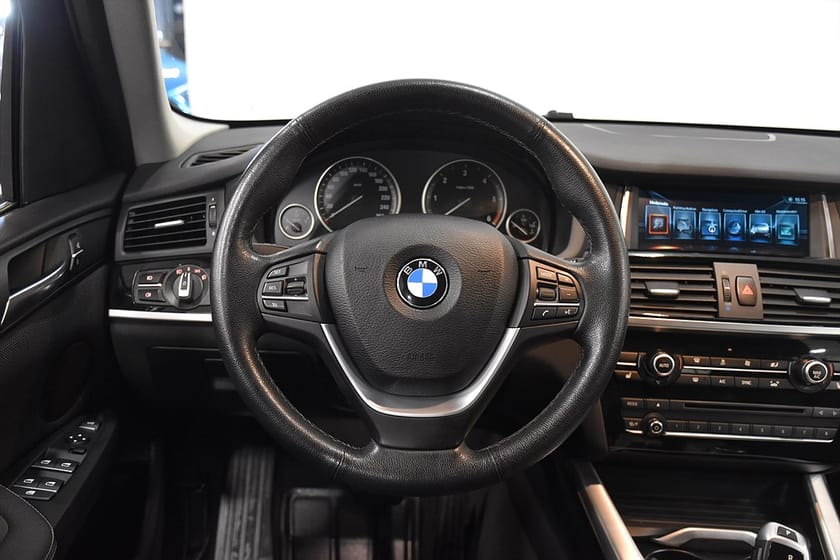 Bild 2 av BMW X3 xDrive20d Aut Drag Navi Rattv Nybes 190hk