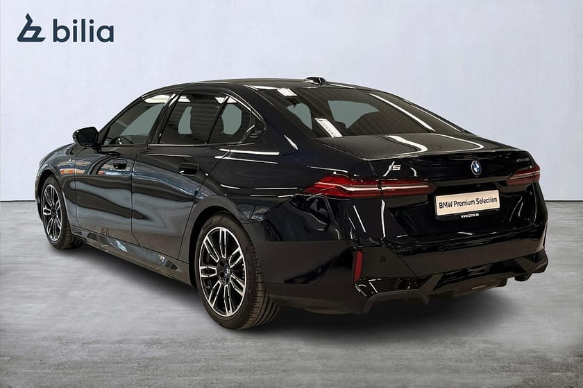 Bild 2 av BMW i5 eDrive40 Sedan eDrive 40 M-Sport | H&K | Aktiv farth. | Drag