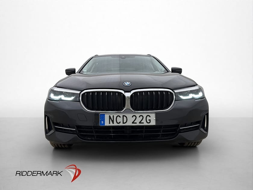 Bild 2 av BMW 530e xDrive Touring 530 292hk Cockpit Kamera Drag Skinn Navi Moms