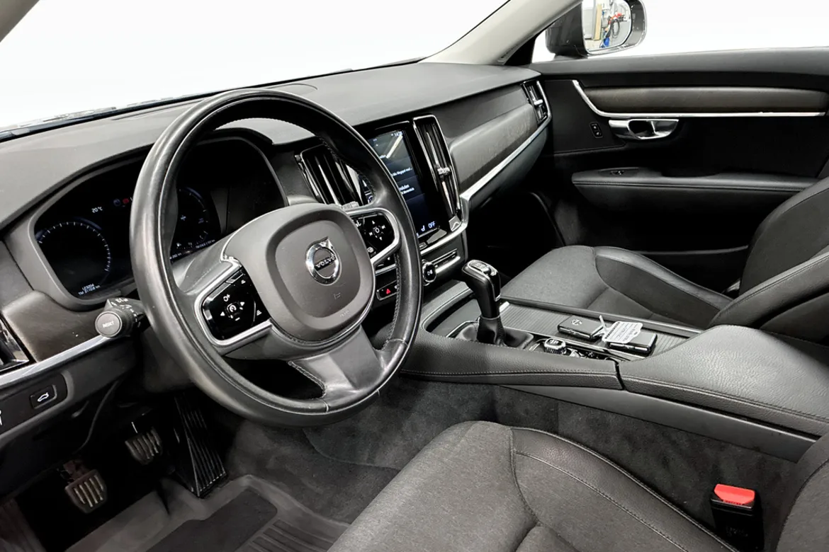 Volvo V90 Cross Country