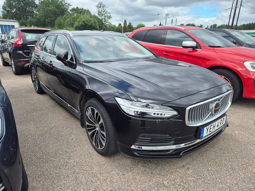 Bild 2 av Volvo V90 T6 Recharge Core Bright plug in AWD 350HK 4x4