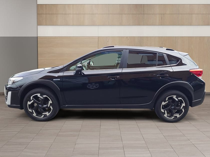 Bild 2 av Subaru XV e-Boxer XFuel 2.0i Aut Summit (150hk) *Dragkrok, Årsskatt 1 086kr*