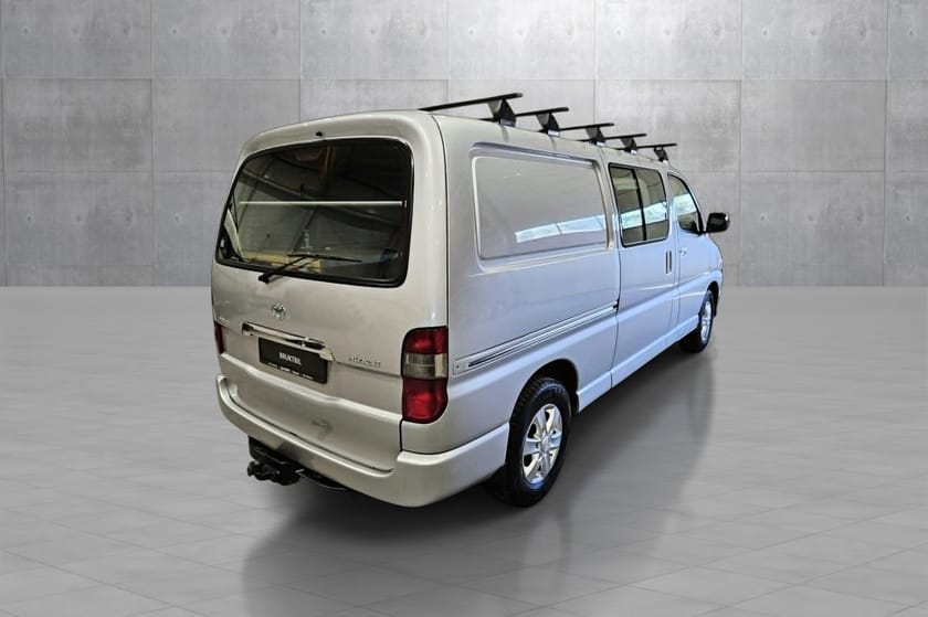 Bilde 4 av Toyota HiAce Van D-4D 5-d 117hk lang