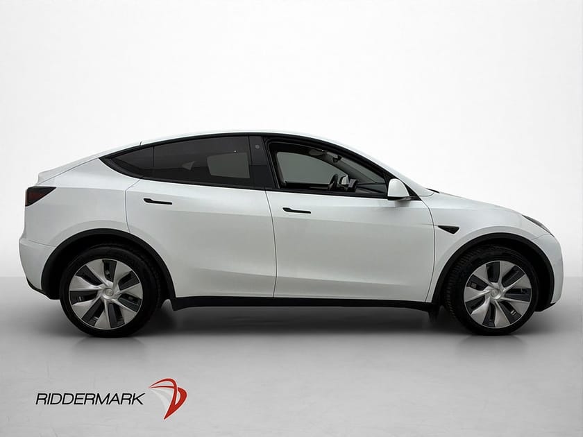 Bild 5 av Tesla Model Y Long Range AWD Värmepump Dragkrok En-Brukare