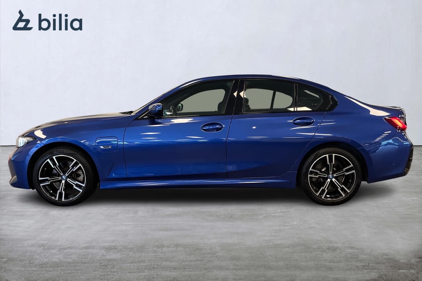 Bild 3 av BMW 330e xDrive Sedan M Sport / HIFI / Drag / Värmare / Sportstolar