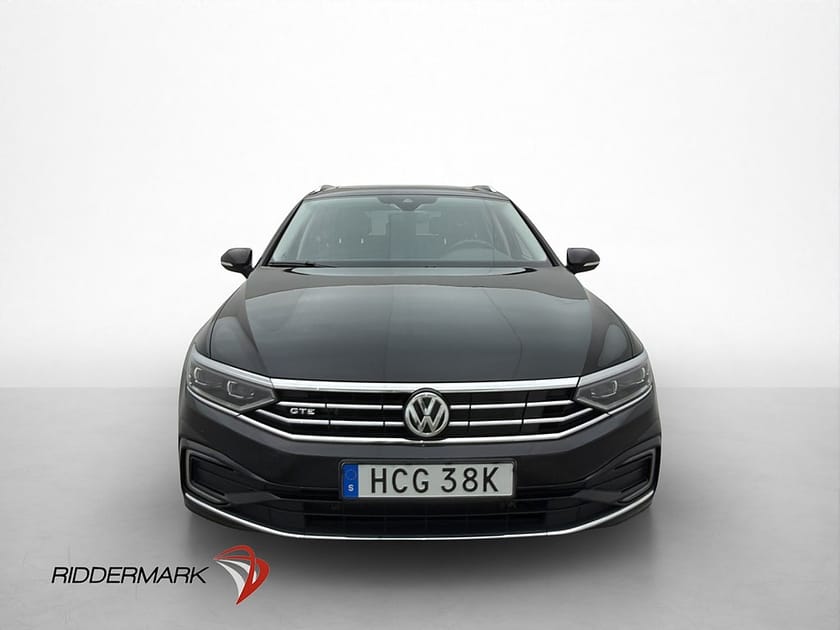 Bild 2 av Volkswagen Passat Sportscombi GTE Variant 218hk Värmare Drag Pano