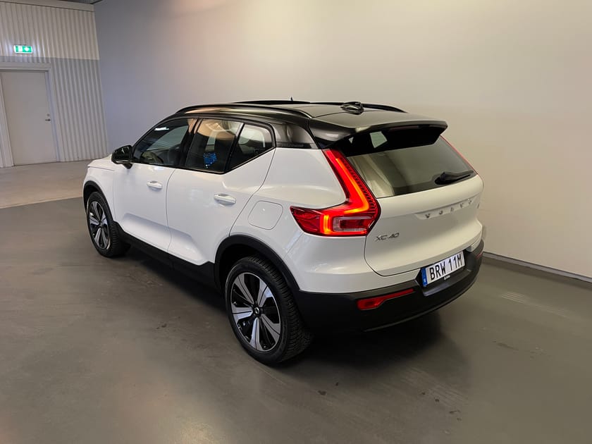 Bild 3 av Volvo XC40 Recharge Single Motor Ultimate / Panoramaglas tak / Navigation / Elstol /
