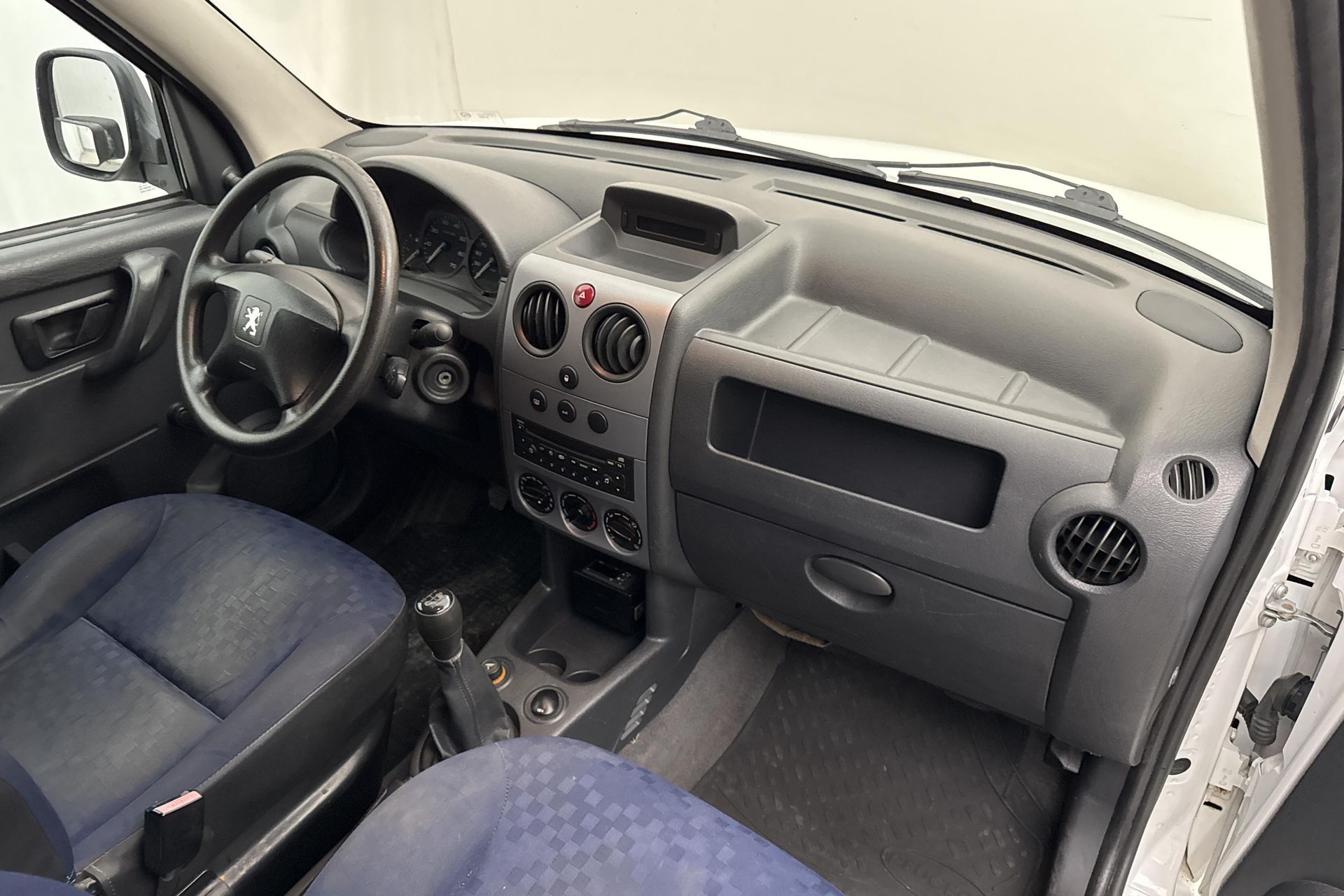 Peugeot Partner Pickup 2.0 HDi 2006, kuva 7/10