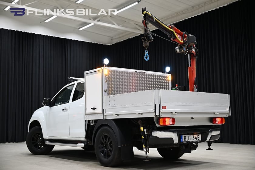 Bild 4 av Isuzu D-Max Space Cab 163HK Automat Halvskåp Kranbil EnÄgare Leasebar